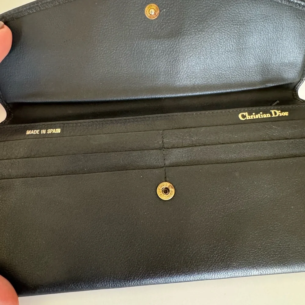 💌 Dior Sophistication: The Black Leather Envelope Wallet